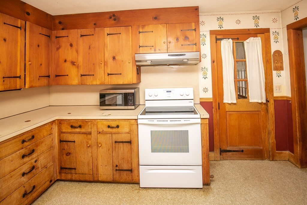 35 Juggler Meadow Road Leverett, MA 01054 - Photo 12 of 40