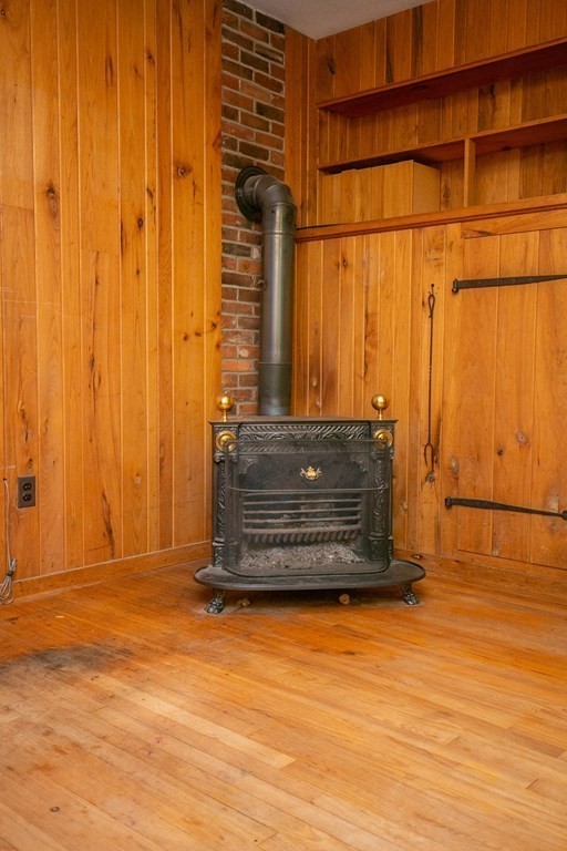 35 Juggler Meadow Road Leverett, MA 01054 - Photo 17 of 40 a view of walk in closet