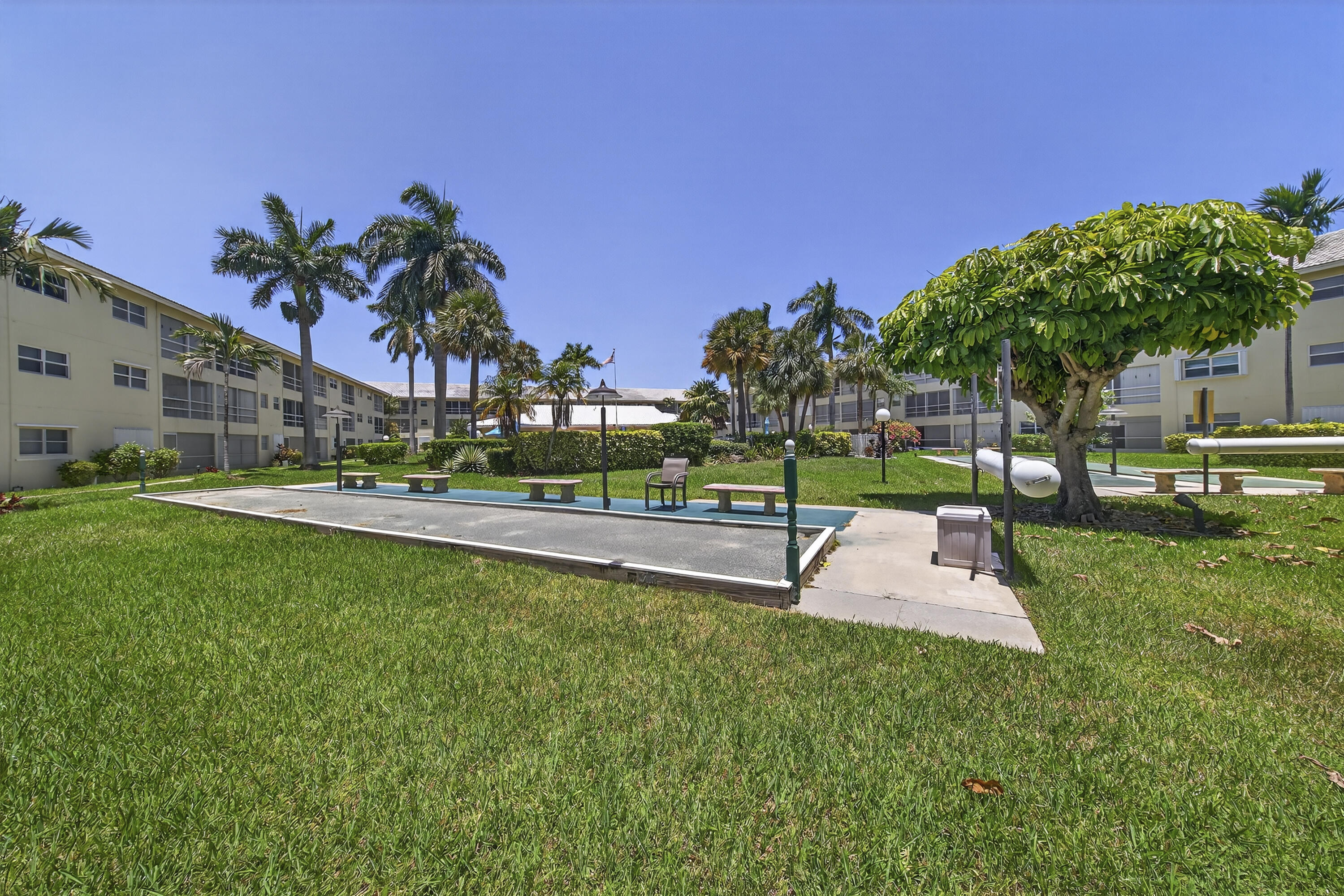 1951 Northeast 39th Street, Unit 255 Lighthouse Point, FL 33064 - Photo 29 of 35 daigle-37