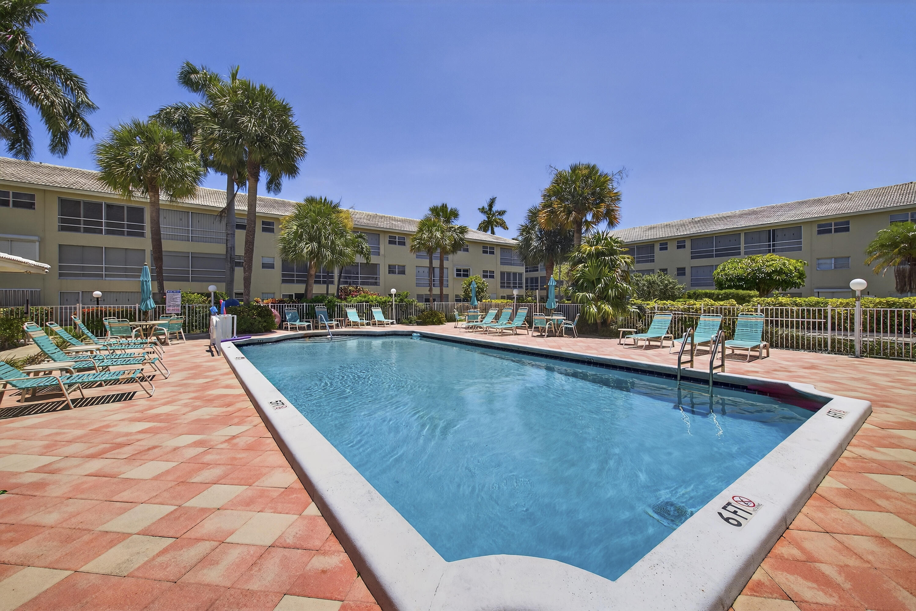 1951 Northeast 39th Street, Unit 255 Lighthouse Point, FL 33064 - Photo 31 of 35 daigle-40