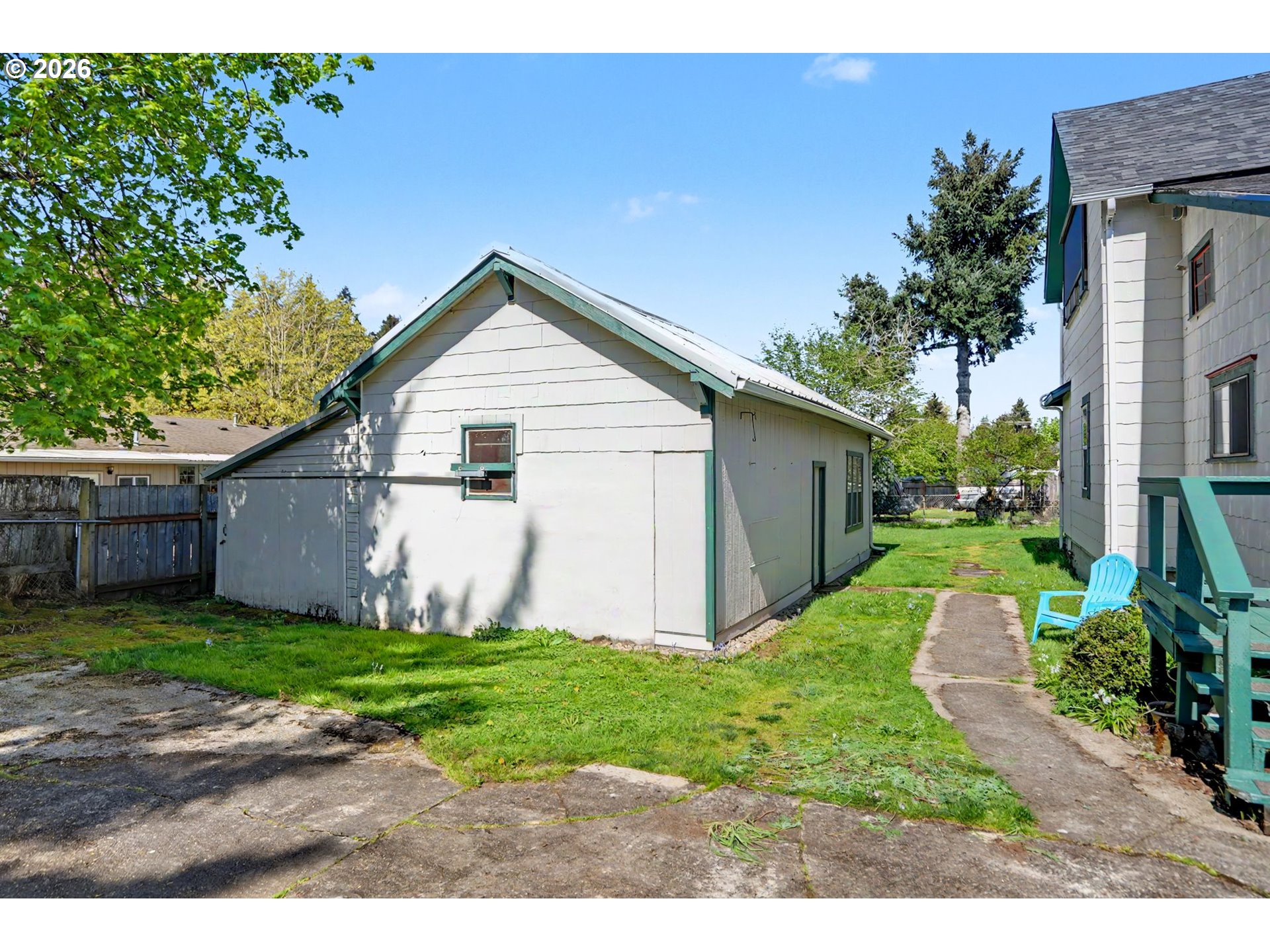 700 South Water Street Silverton, OR 97381 - Photo 39 of 45 Garage