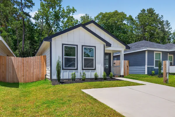 $1,450 | 11927 Detar Court, Willis, TX 77378