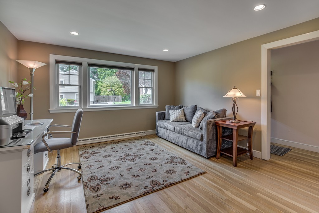 55 Evelyn Road Needham, MA 02494 - Photo 4 of 24