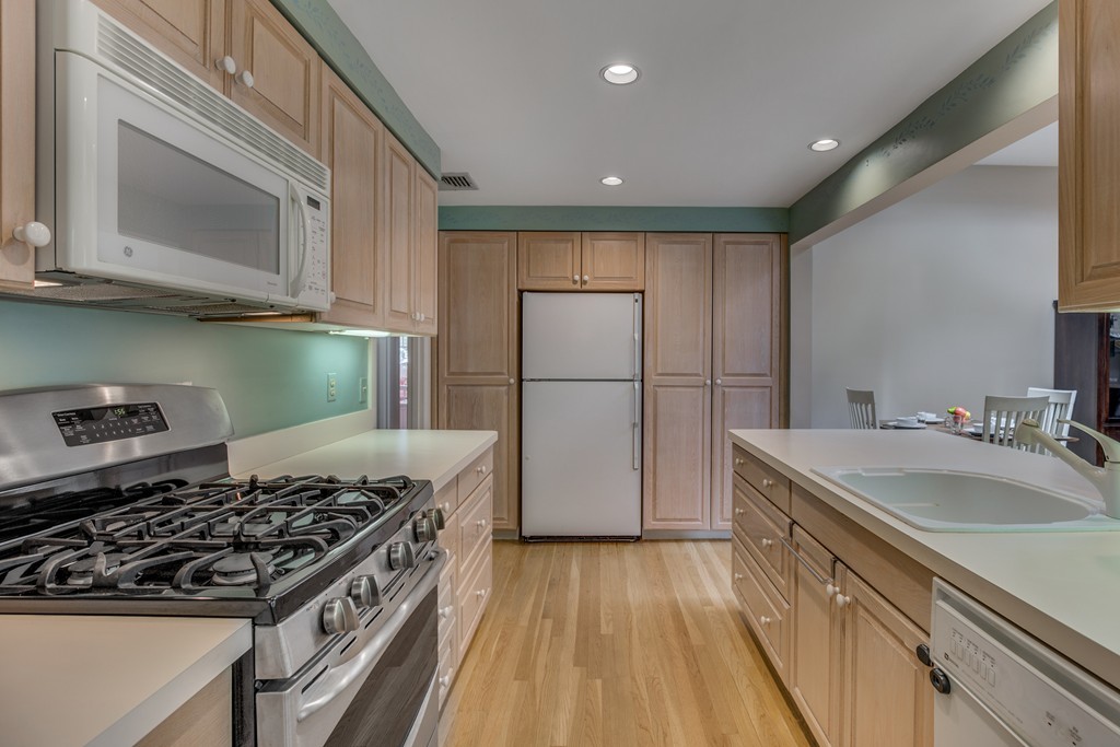 55 Evelyn Road Needham, MA 02494 - Photo 6 of 24