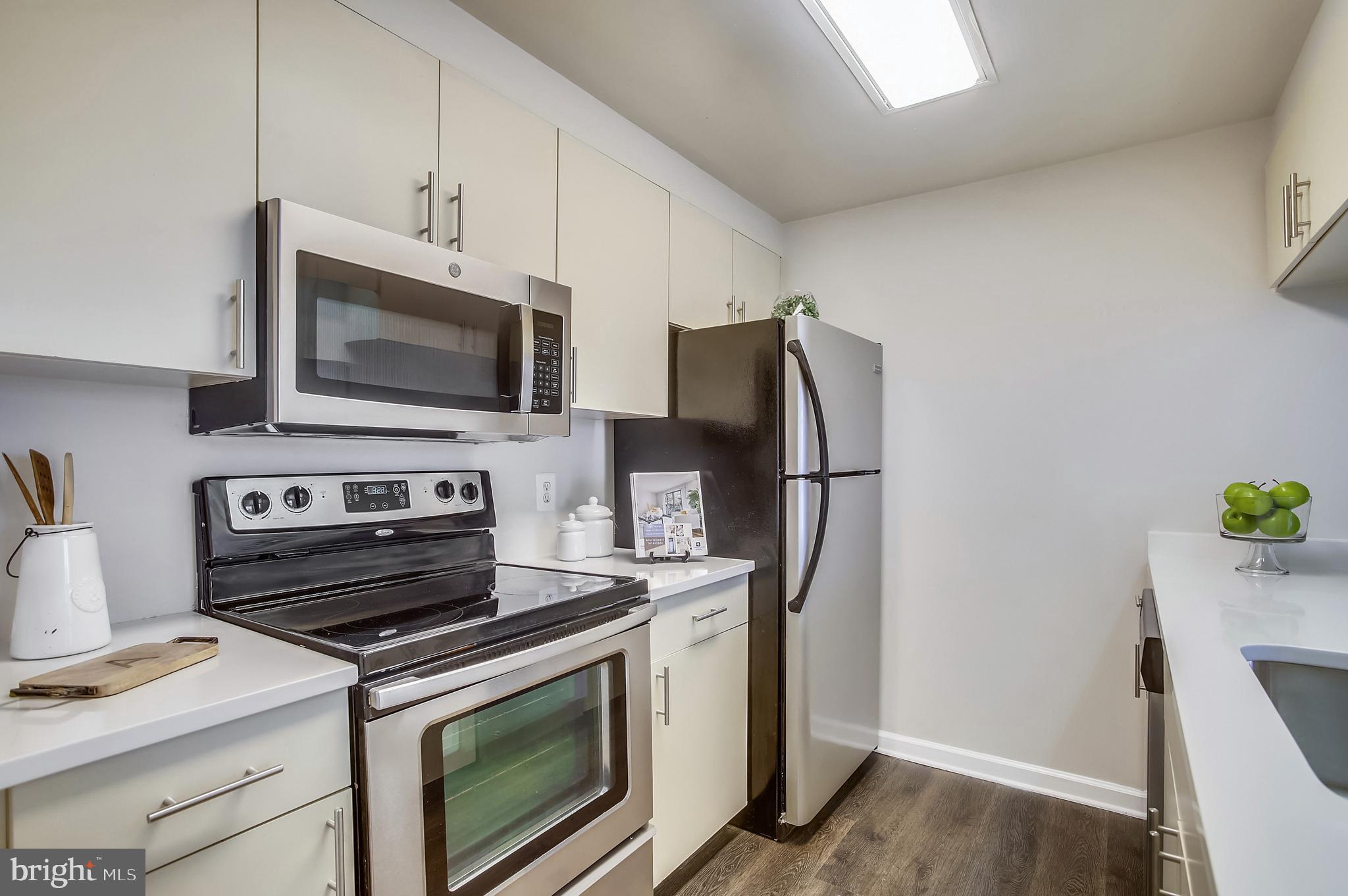 1000 Fell Street, Unit 415 Baltimore, MD 21231 - Photo 7 of 37 Kitchen