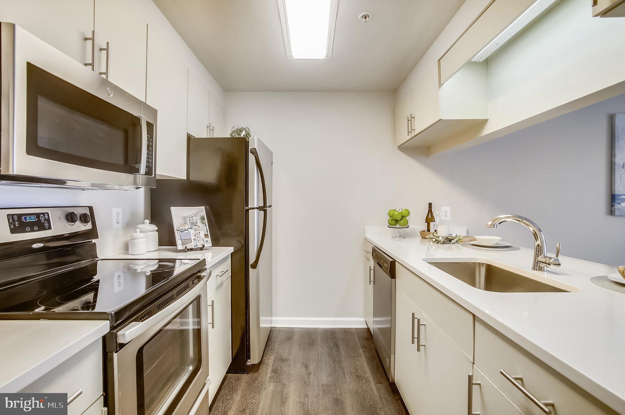 1000 Fell Street, Unit 415 Baltimore, MD 21231 - Photo 8 of 37 Kitchen