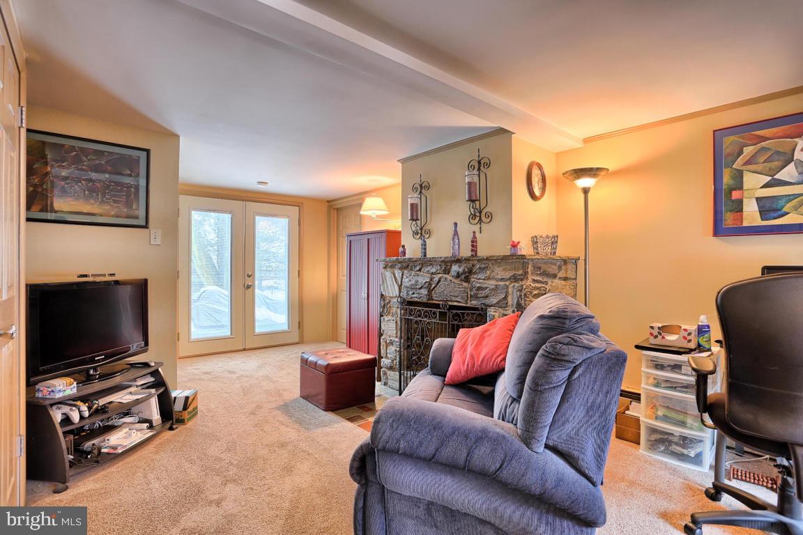 36 Quaker Hills Road Lancaster, PA 17603 - Photo 3 of 18 Gallery Image 3