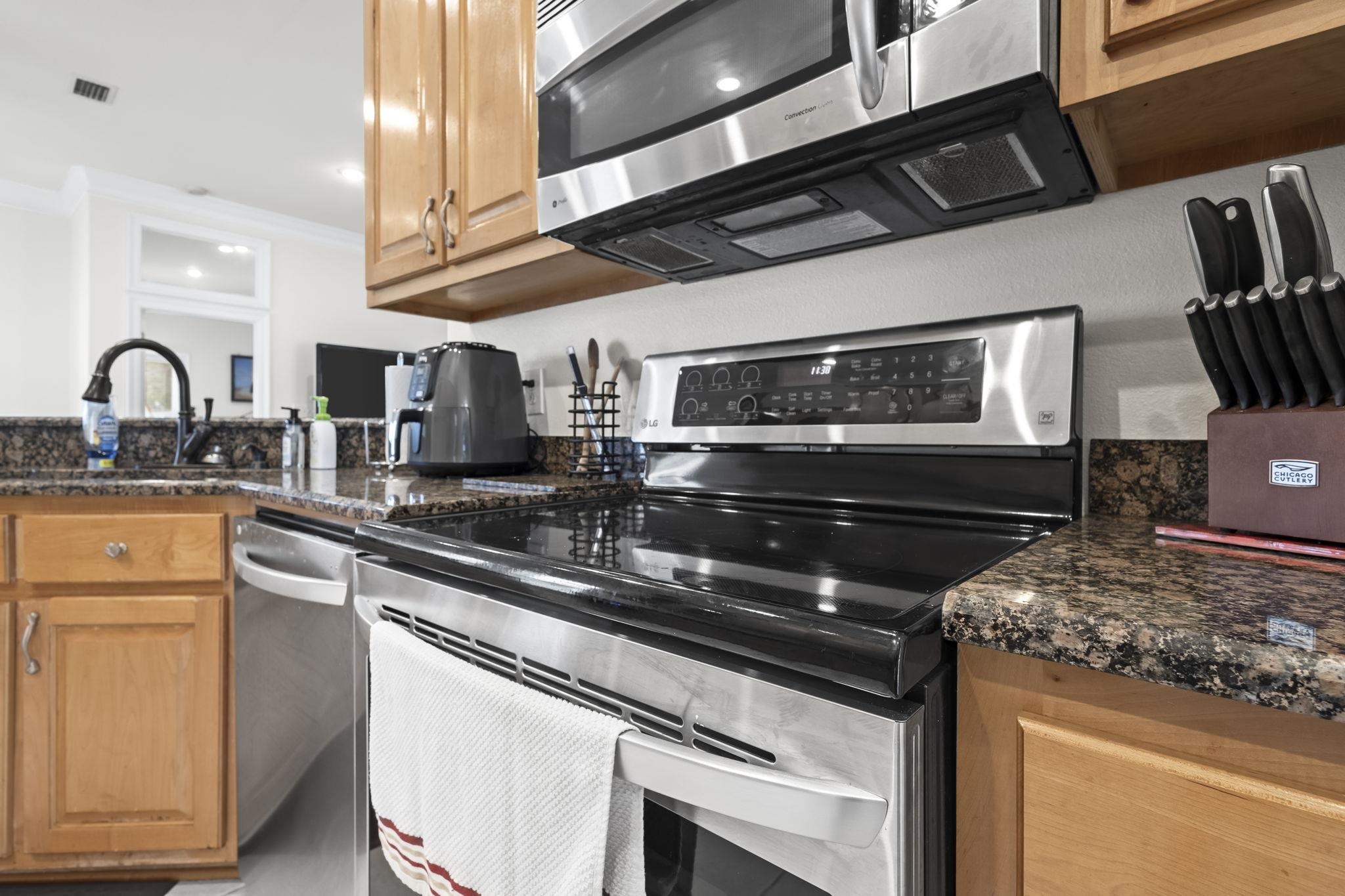 3446 Mariner Circle Orange Beach, AL 36561 - Photo 7 of 52 Kitchen