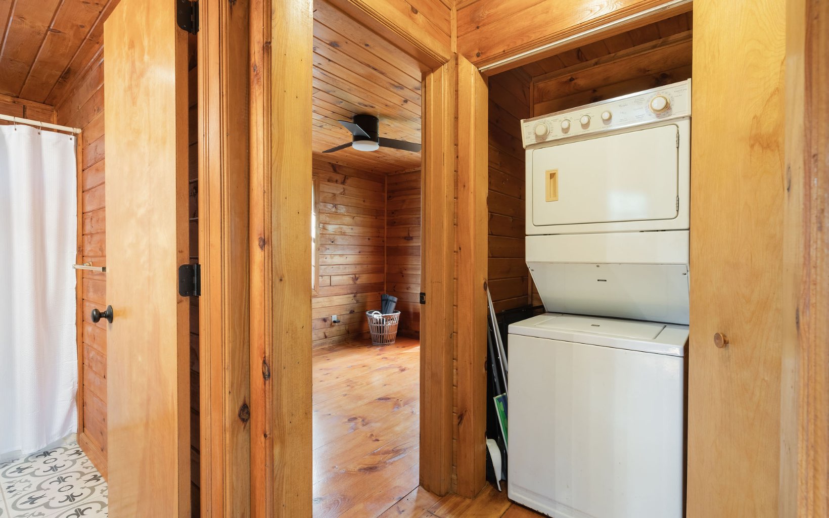 1311 Little Bushy Head Road Blue Ridge, GA 30513 - Photo 26 of 39 a utility room with dryer and washer