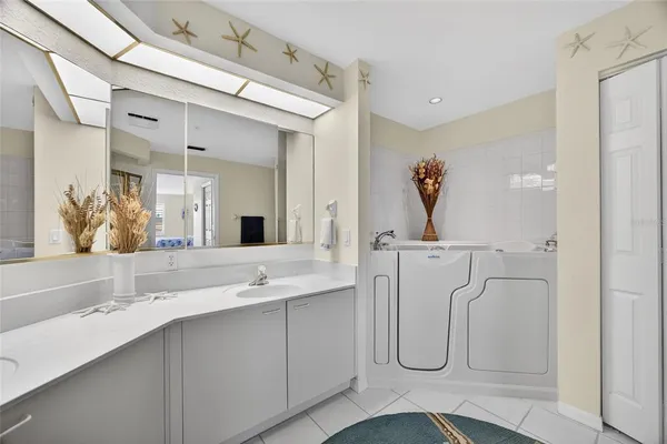 a view of utility room with washer and dryer