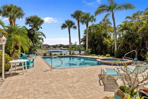 a view of parking area