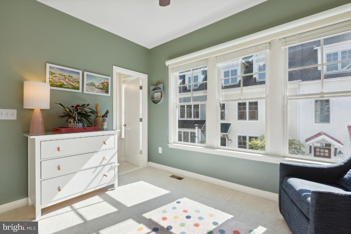 69 Ellsworth Heights Street Silver Spring, MD 20910 - Photo 21 of 41 Bedroom 2