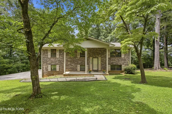$329,000 | 145 Green Hill Drive, Vonore, TN 37885