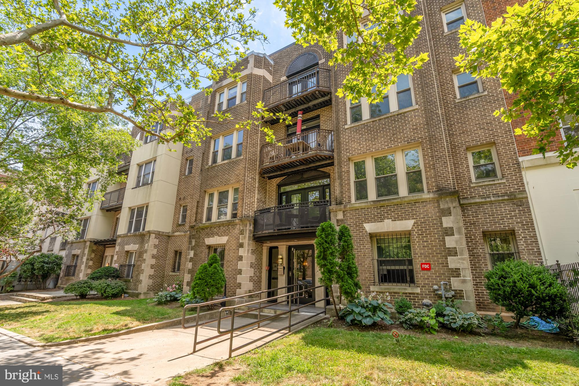 1440 Columbia Road Northwest, Unit 405 Washington, DC 20009 - Photo 3 of 38 Gallery Image 3