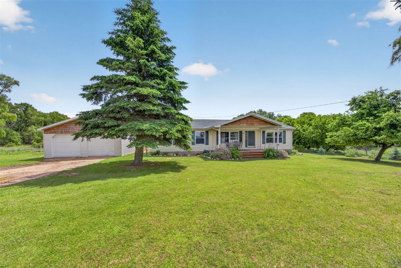 5110 North Cedar Lake Road Edmore, MI 48829 - Photo 4 of 51