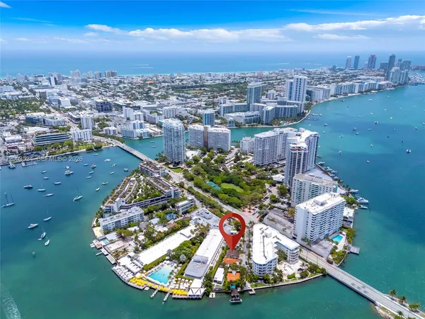 $5,500 | 10 Century Lane, Miami Beach, FL 33139