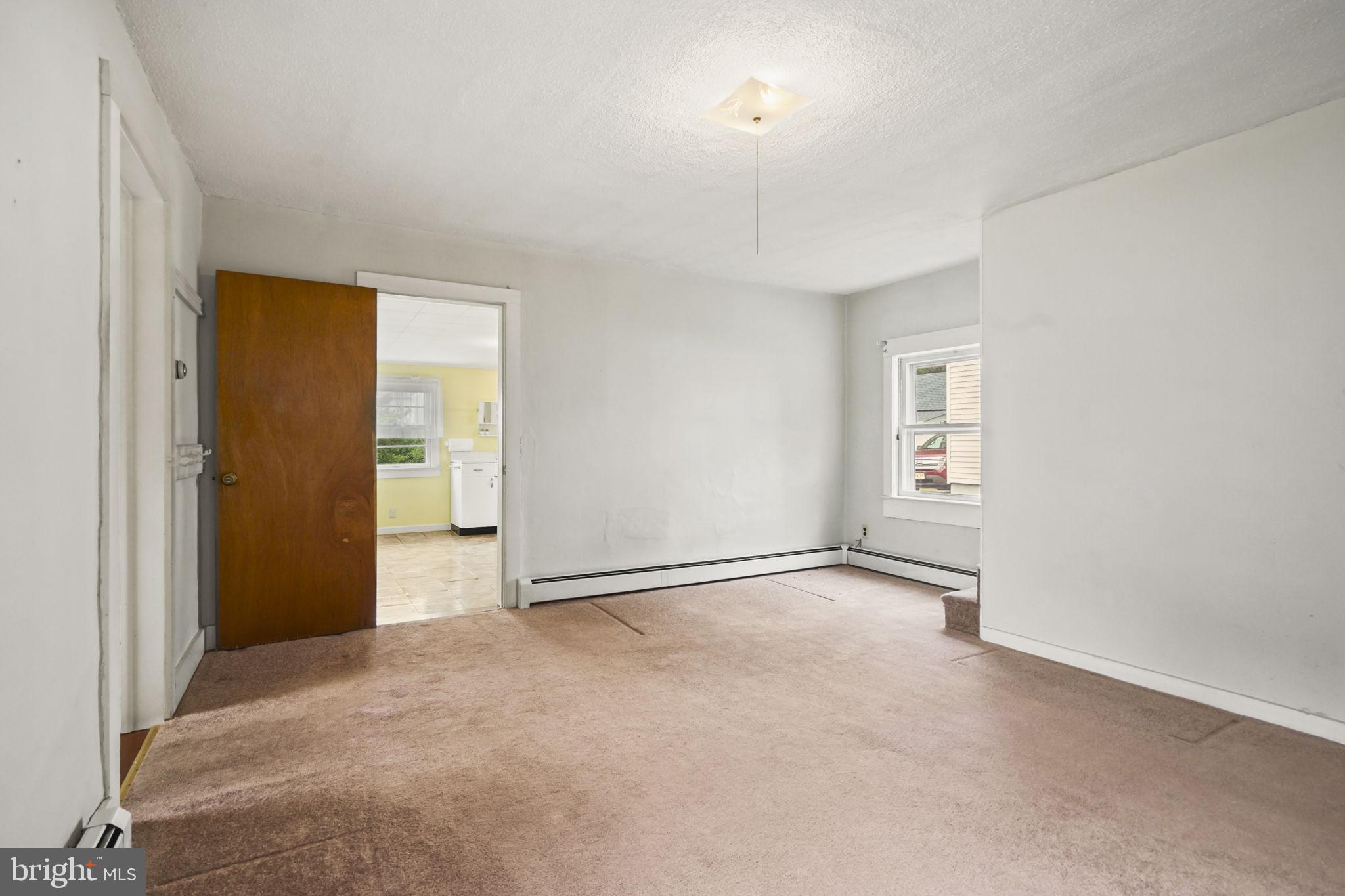 646 Ridge Road Monmouth Junction, NJ 08852 - Photo 8 of 47 Spacious room with natural light.