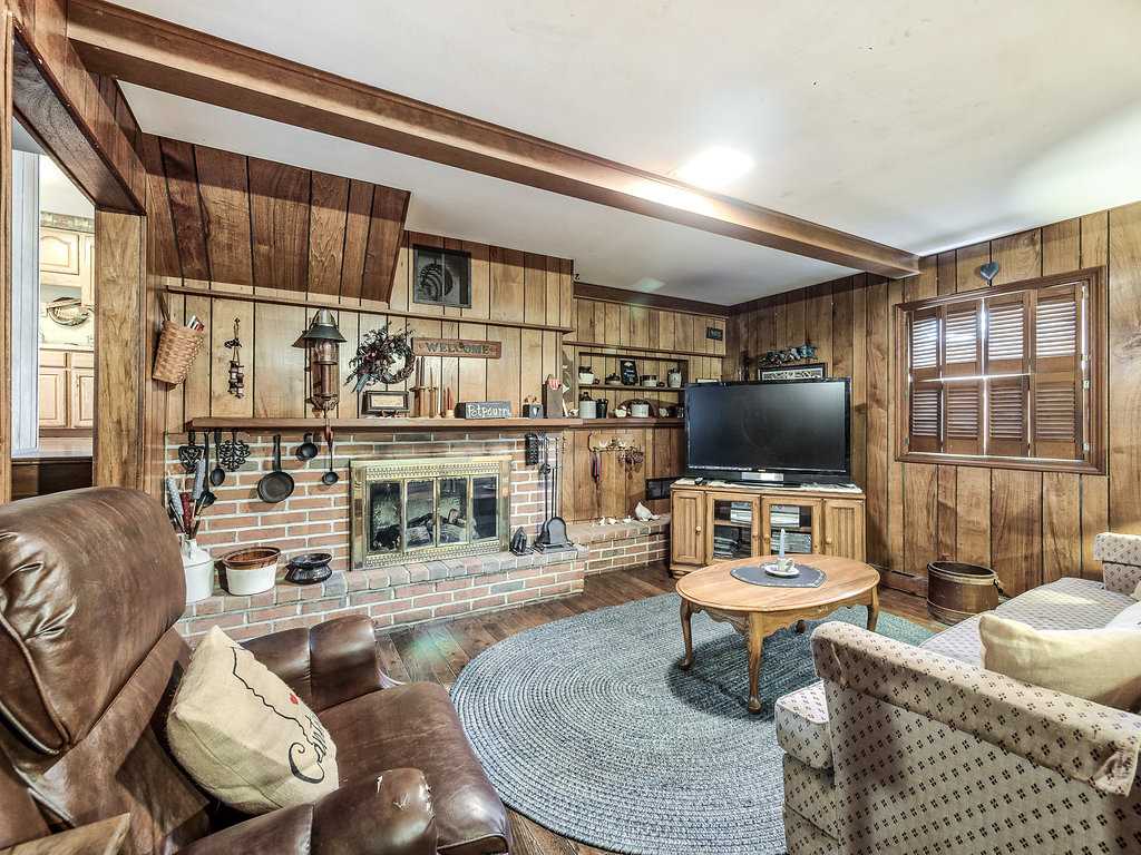 7404 Hope Farm Road Fort Wayne, IN 46815 - Photo 3 of 36 Gallery Image 3