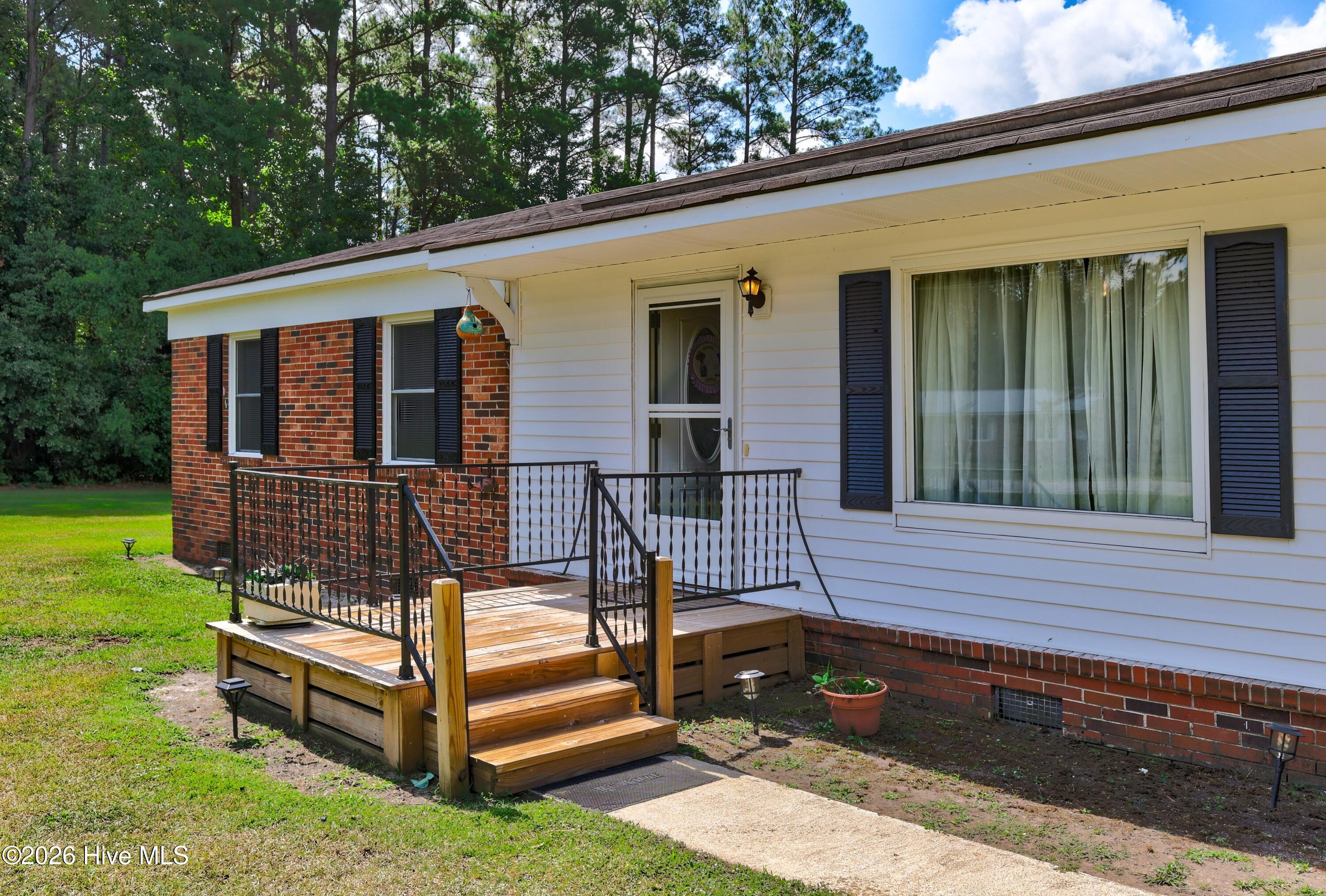 1688 West Wards Bridge Road Kenansville, NC 28349 - Photo 4 of 30