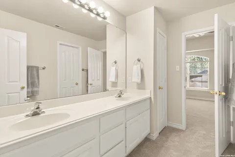 $599,900 | 24206 Middle Fork, San Antonio, TX 78258