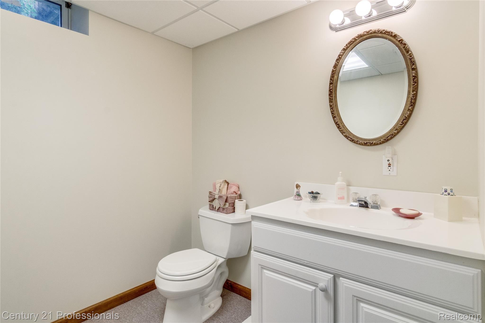 5804 Dryden Road Dryden, MI 48428 - Photo 38 of 59 Interiors (37 of 44).jpg