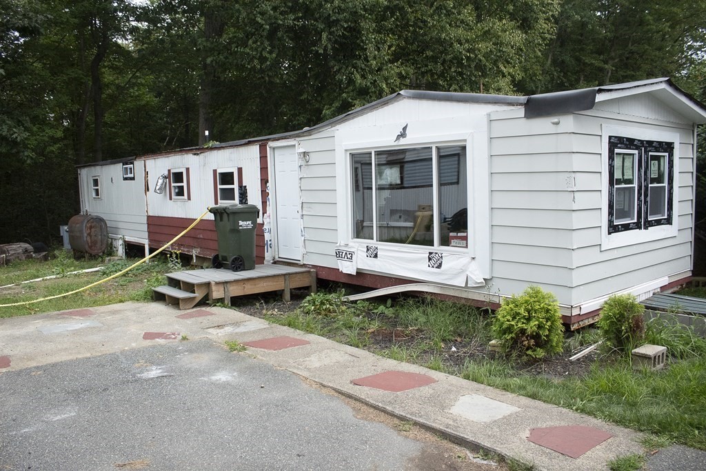 14 Chesapeake Road Holbrook, MA 02343 - Photo 1 of 23 Gallery Image 1