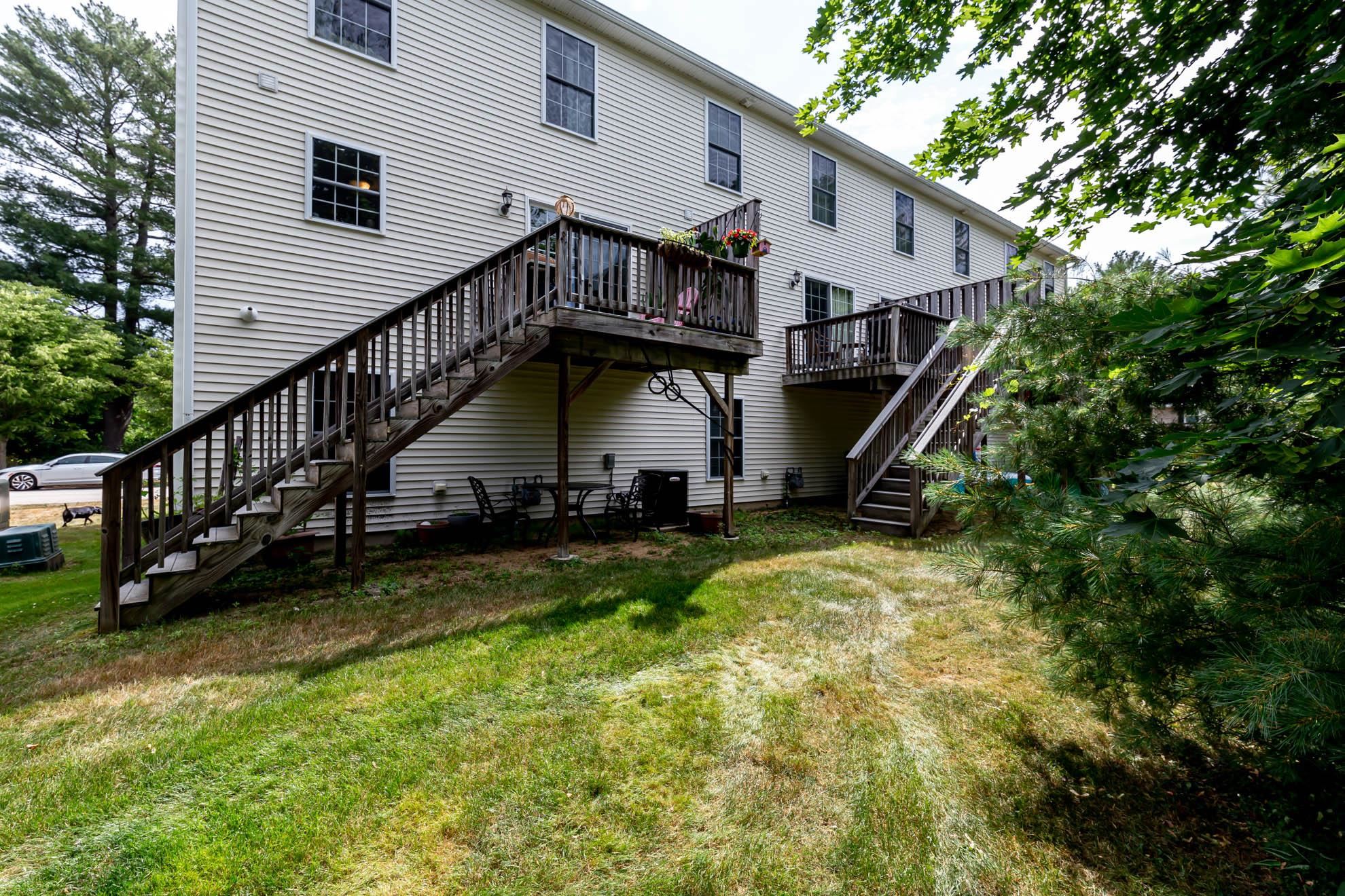 8 Pearson Way Epping, NH 03042 - Photo 4 of 25
