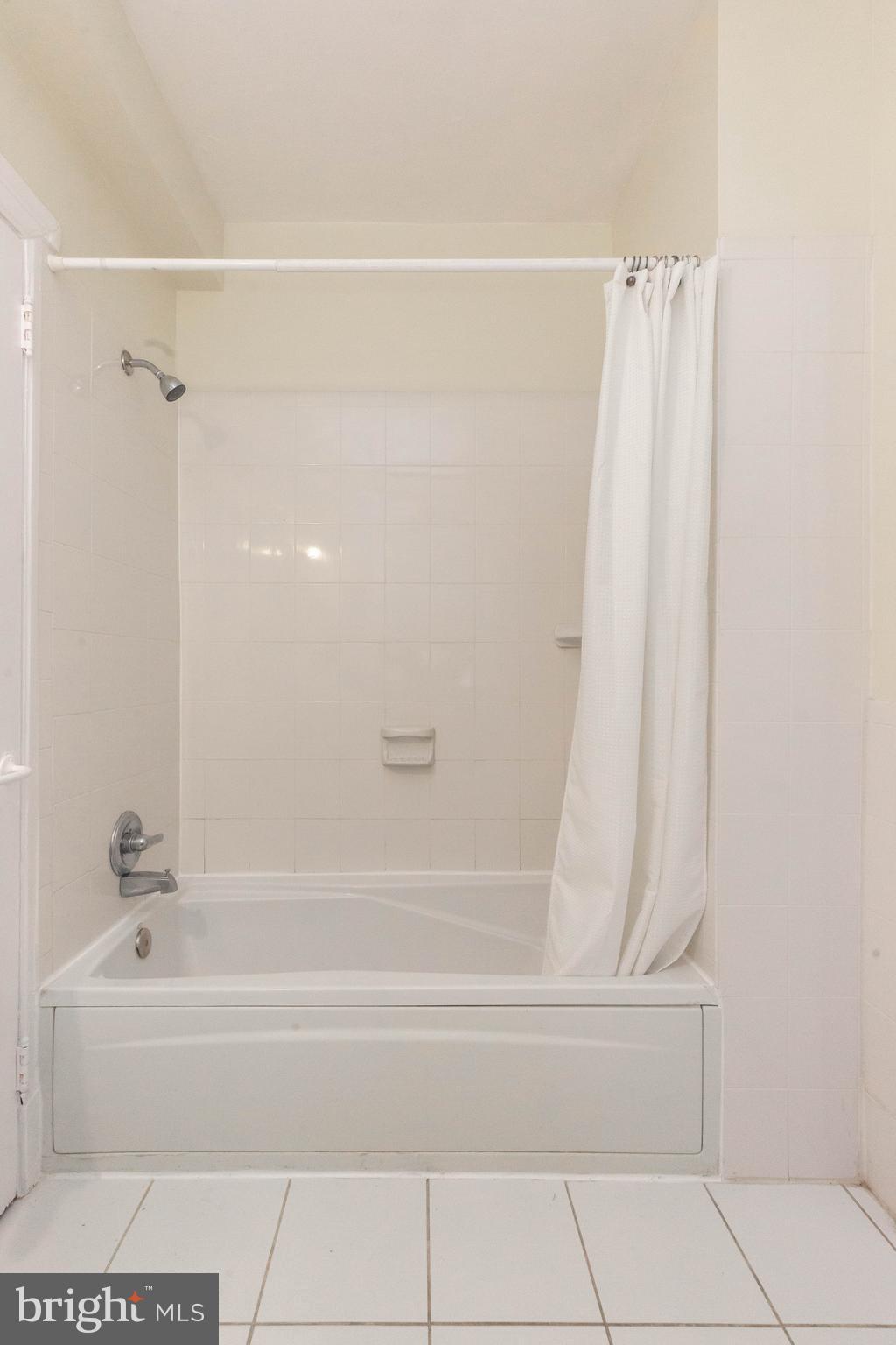 1954 Columbia Road Northwest, Unit 410 Washington, DC 20009 - Photo 28 of 57