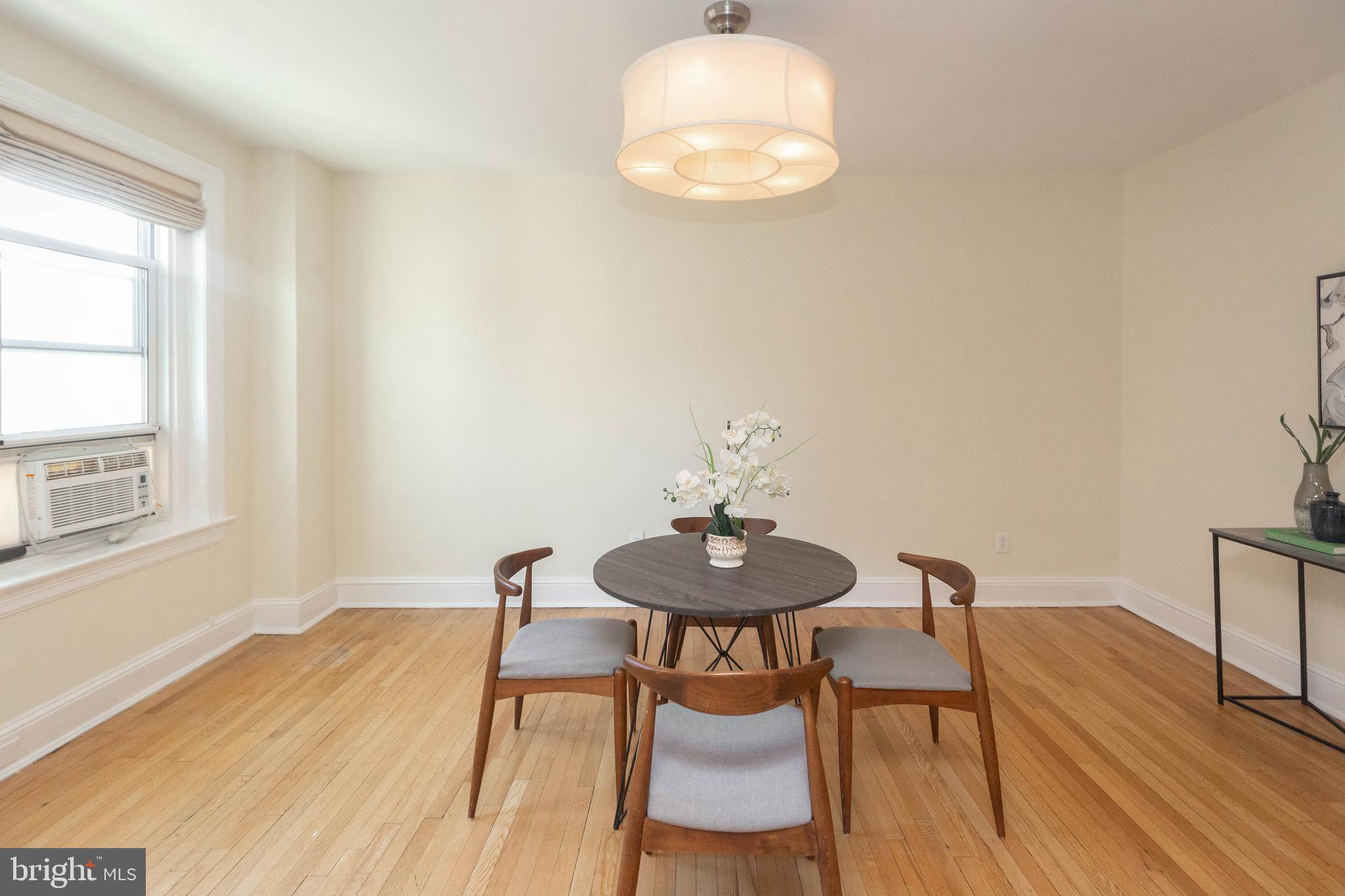 1954 Columbia Road Northwest, Unit 410 Washington, DC 20009 - Photo 8 of 57
