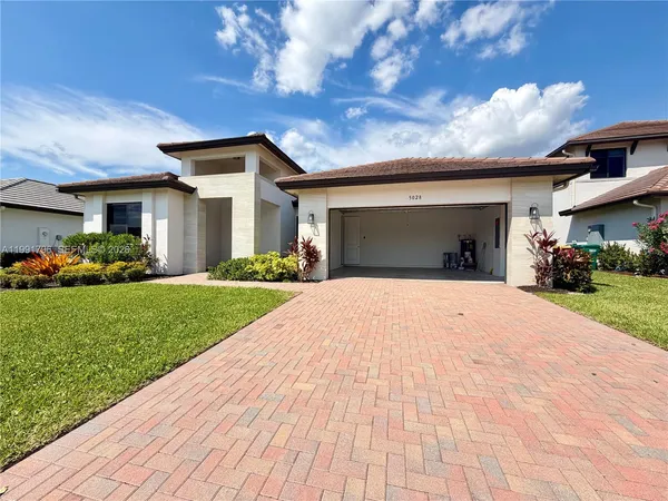 $2,700 | 5028 Gambero Way, Immokalee, FL 34142