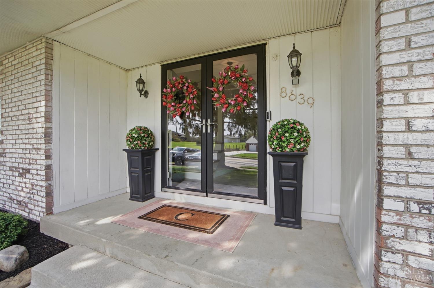 8639 Cheviot Road Cincinnati, OH 45251 - Photo 5 of 72