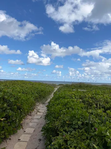 $1,950 | 3600 North Ocean Drive, Unit 124, Riviera Beach, FL 33404