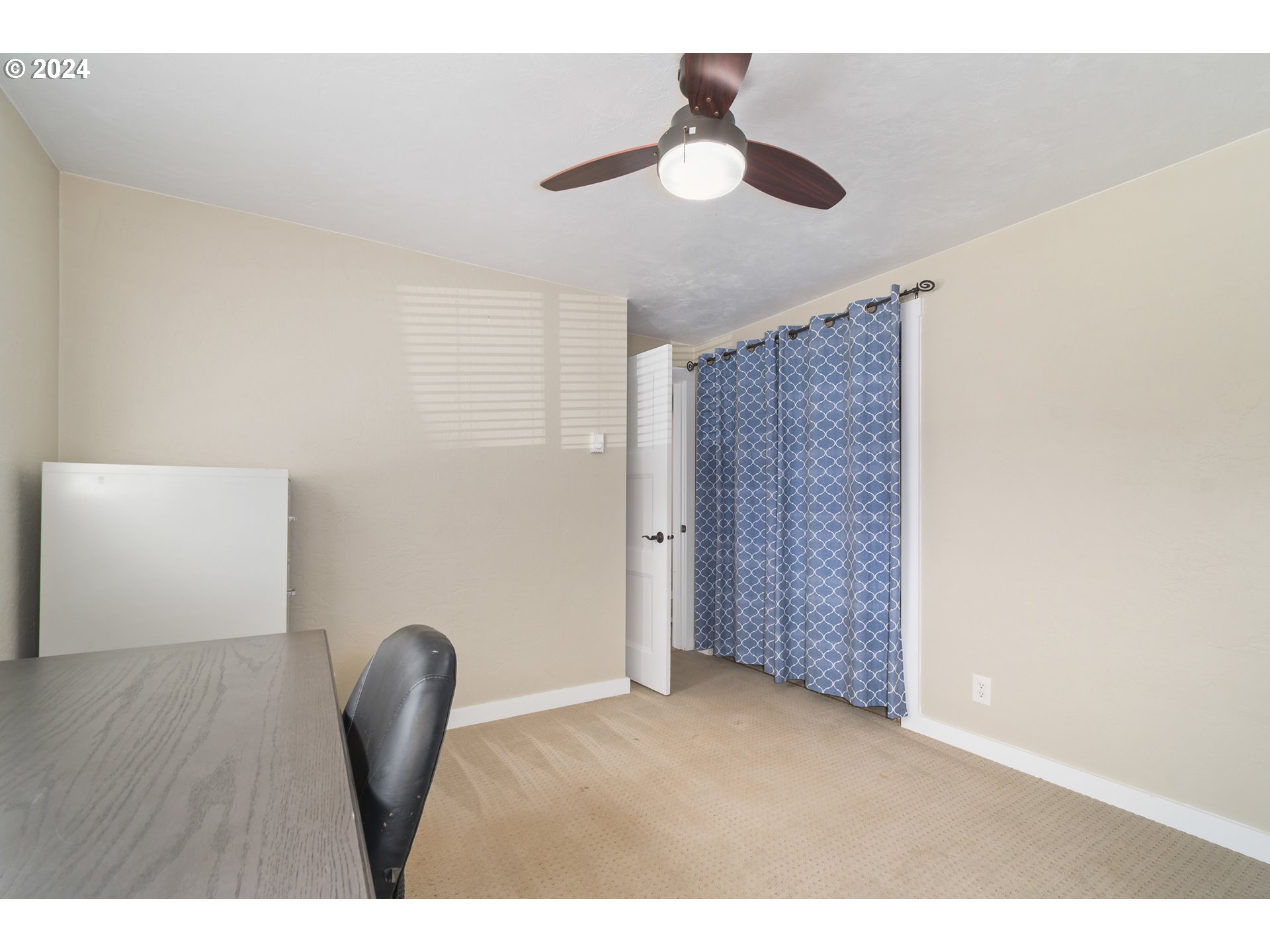273 West Anchor Avenue Eugene, OR 97404 - Photo 30 of 43 a view of furniture and wooden floor in a room