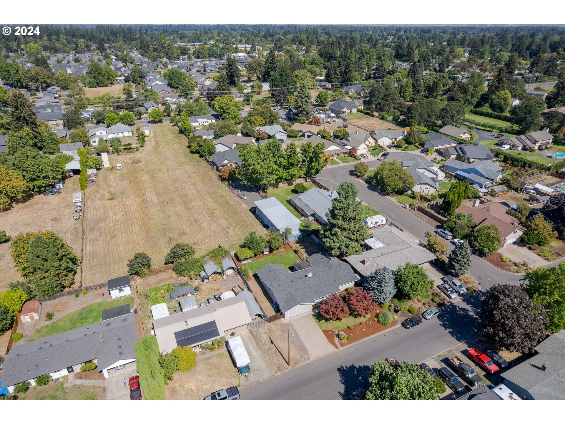 273 West Anchor Avenue Eugene, OR 97404 - Photo 42 of 43 an aerial view of residential houses with outdoor space