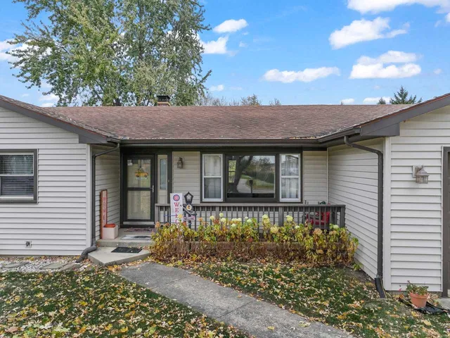 $369,000 | 10820 Bonnie Brae Street, Huntley, IL 60142