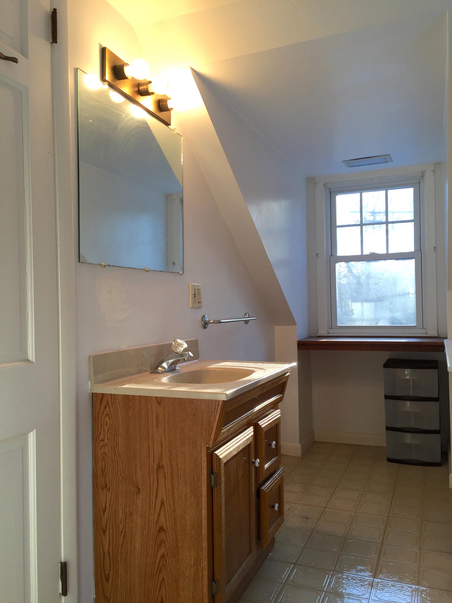 296 Belden Hill Road Wilton, CT 06897 - Photo 10 of 18 a utility room with washer and dryer