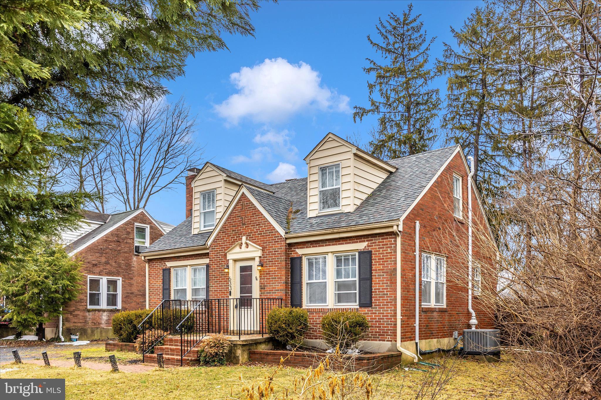 633 Lee Place Frederick, MD 21702 - Photo 40 of 48 a front view of a house with a yard