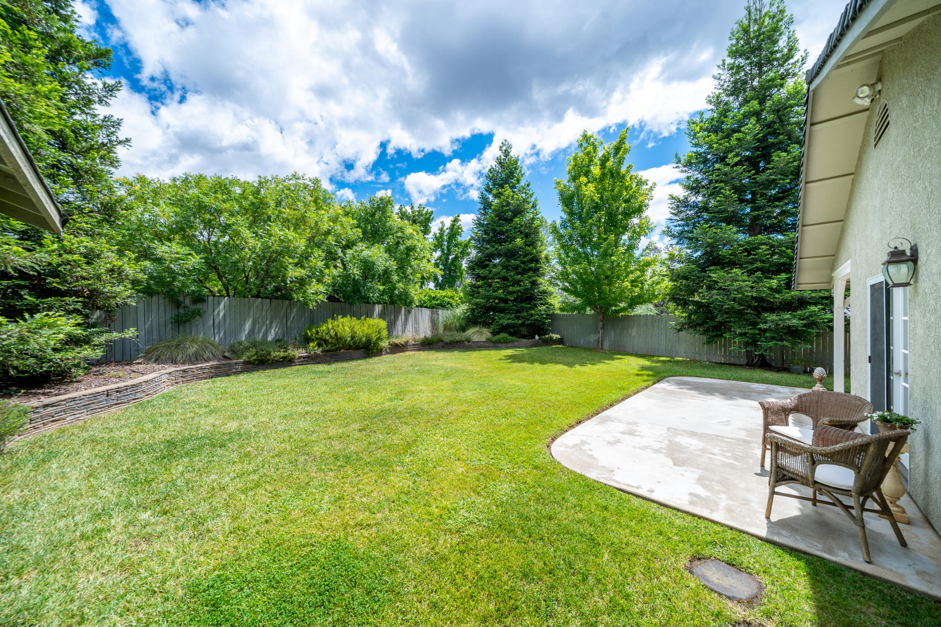 1044 Riviera Drive Redding, CA 96001 - Photo 37 of 46 1044 Riviera Dr-49