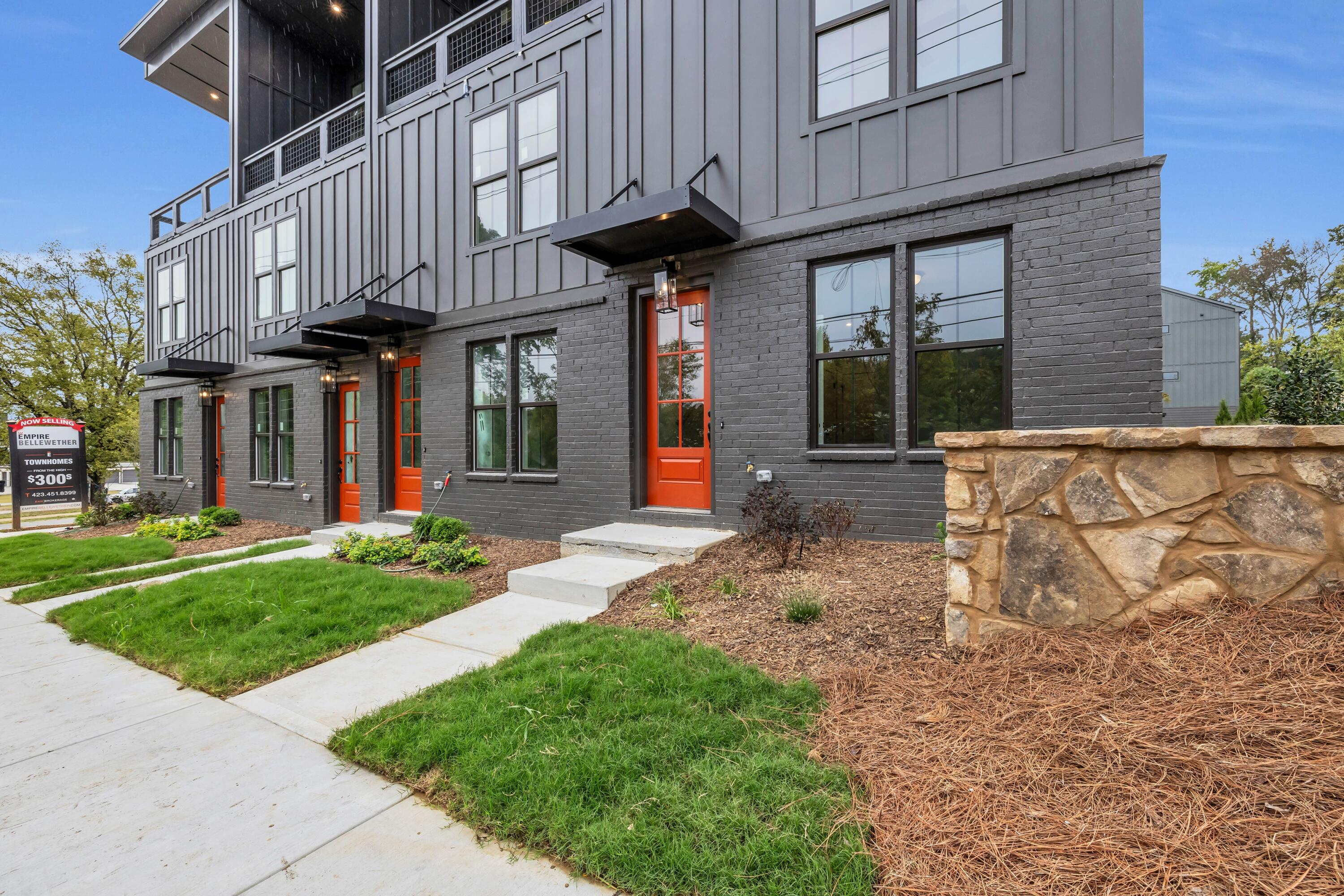 574 Pacesetter Place, Unit LOT 3 Chattanooga, TN 37405 - Photo 3 of 17 Exterior