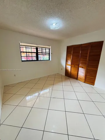 a view of a utility room