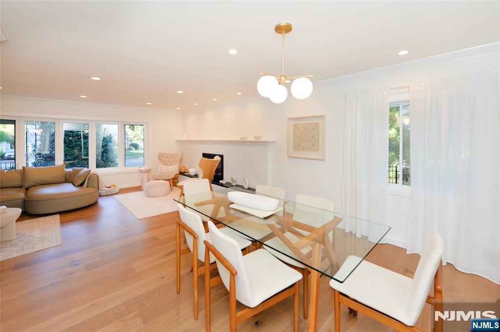 22-20 Radburn Road Fair Lawn, NJ 07410 - Photo 4 of 31 Gallery Image 4