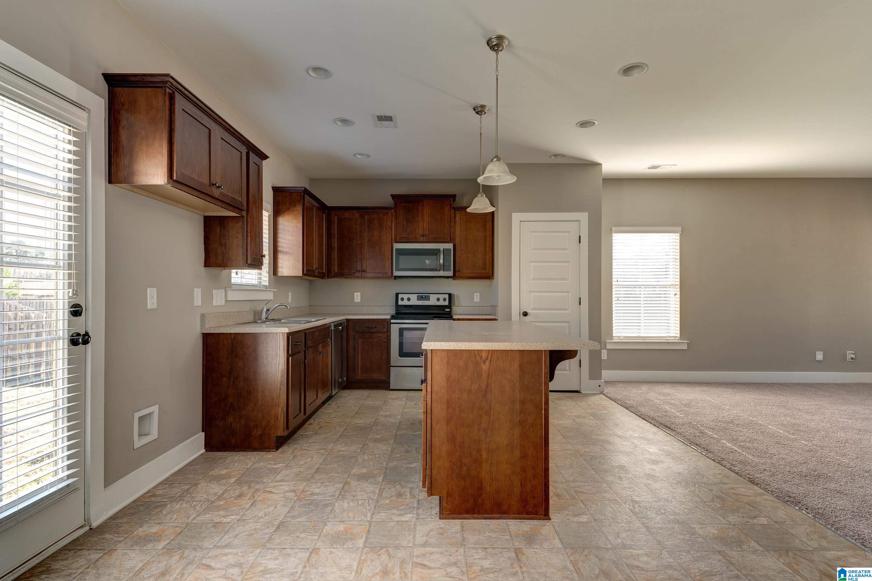 4383 Ridgemont Circle Birmingham, AL 35244 - Photo 9 of 25 Gallery Image 9