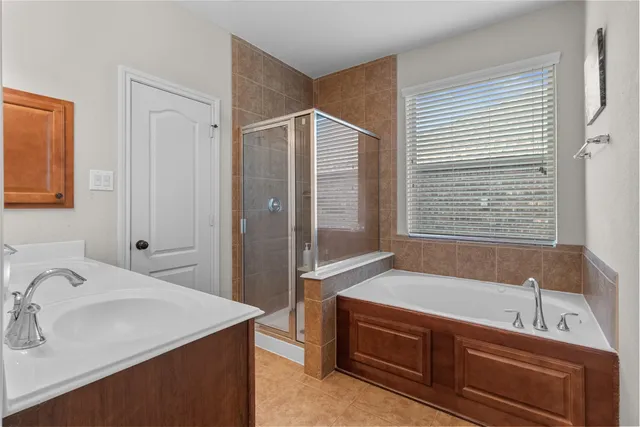 $2,700 | 216 Morgan Isle Lane, Dickinson, TX 77539