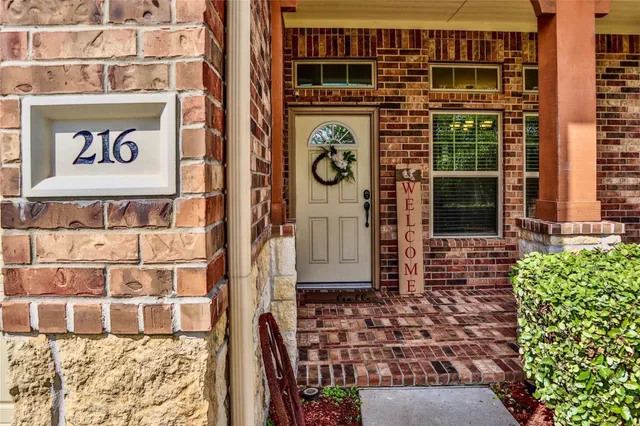 $2,700 | 216 Morgan Isle Lane, Dickinson, TX 77539