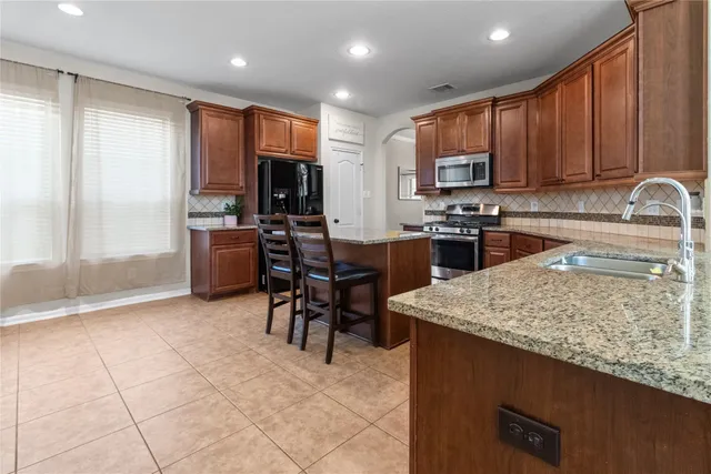 $2,700 | 216 Morgan Isle Lane, Dickinson, TX 77539