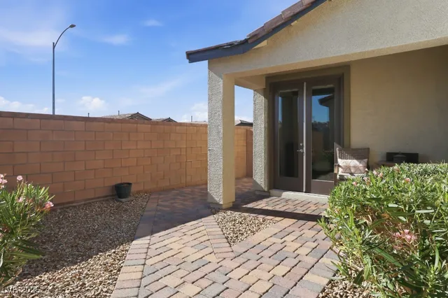 $394,990 | 2772 Brinkley Manor Street, Laughlin, NV 89029