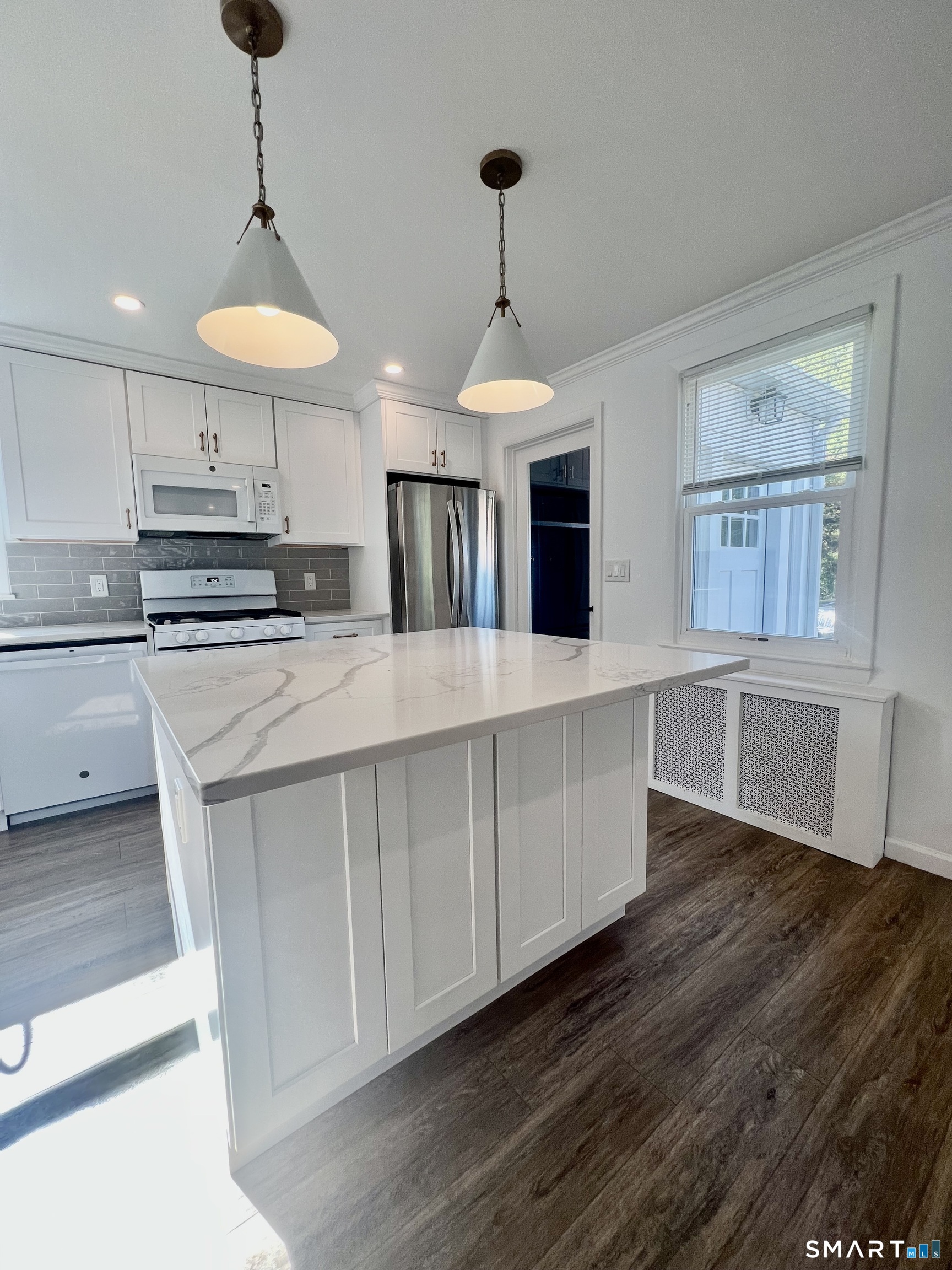 11 Tuller Road Fairfield, CT 06825 - Photo 9 of 21 Gallery Image 9