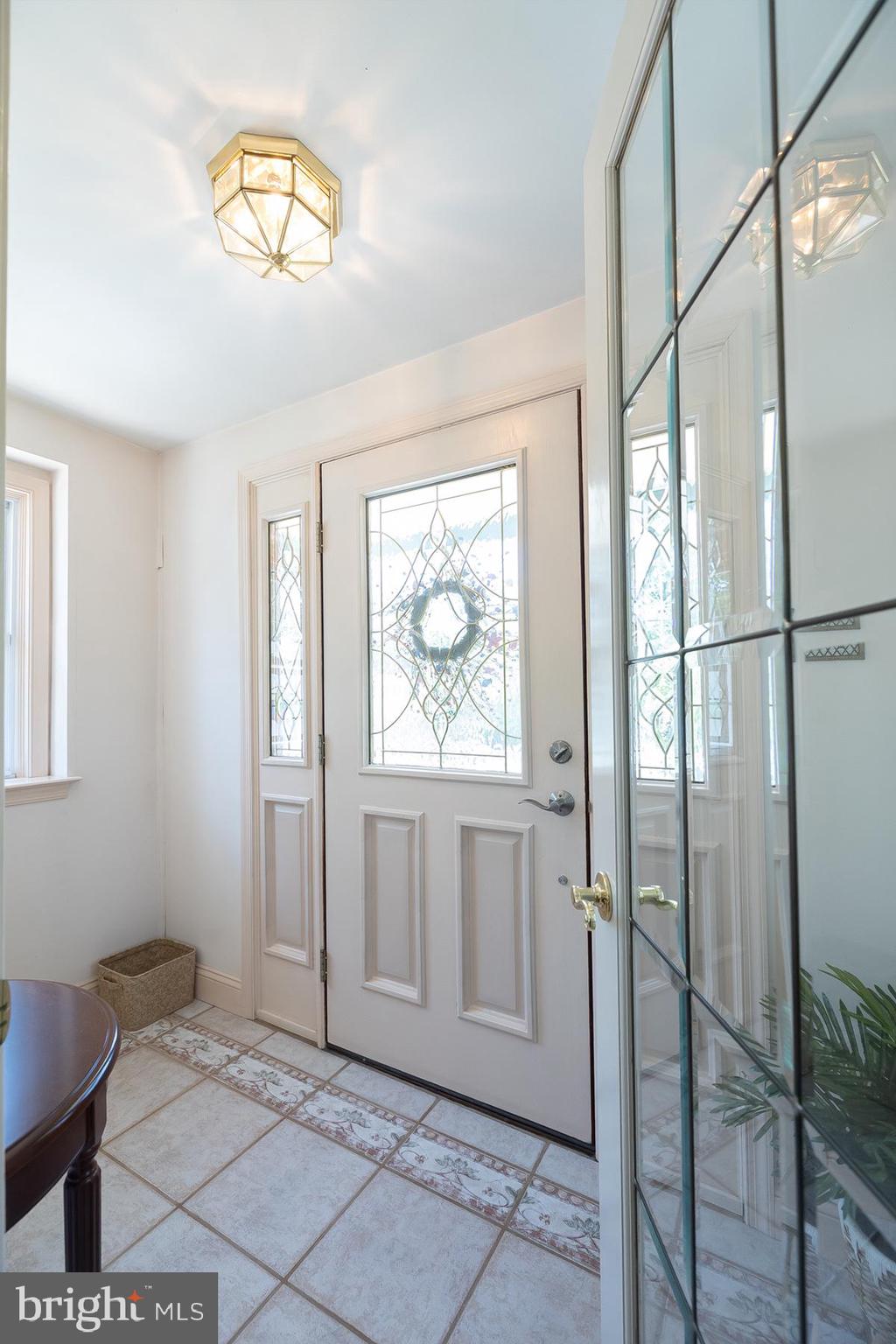 12 Henry Road Gibbsboro, NJ 08026 - Photo 19 of 53 Foyer