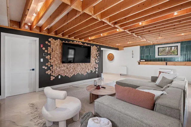 $750,000 | 46 Huttwill Drive, Madison, NH 03849