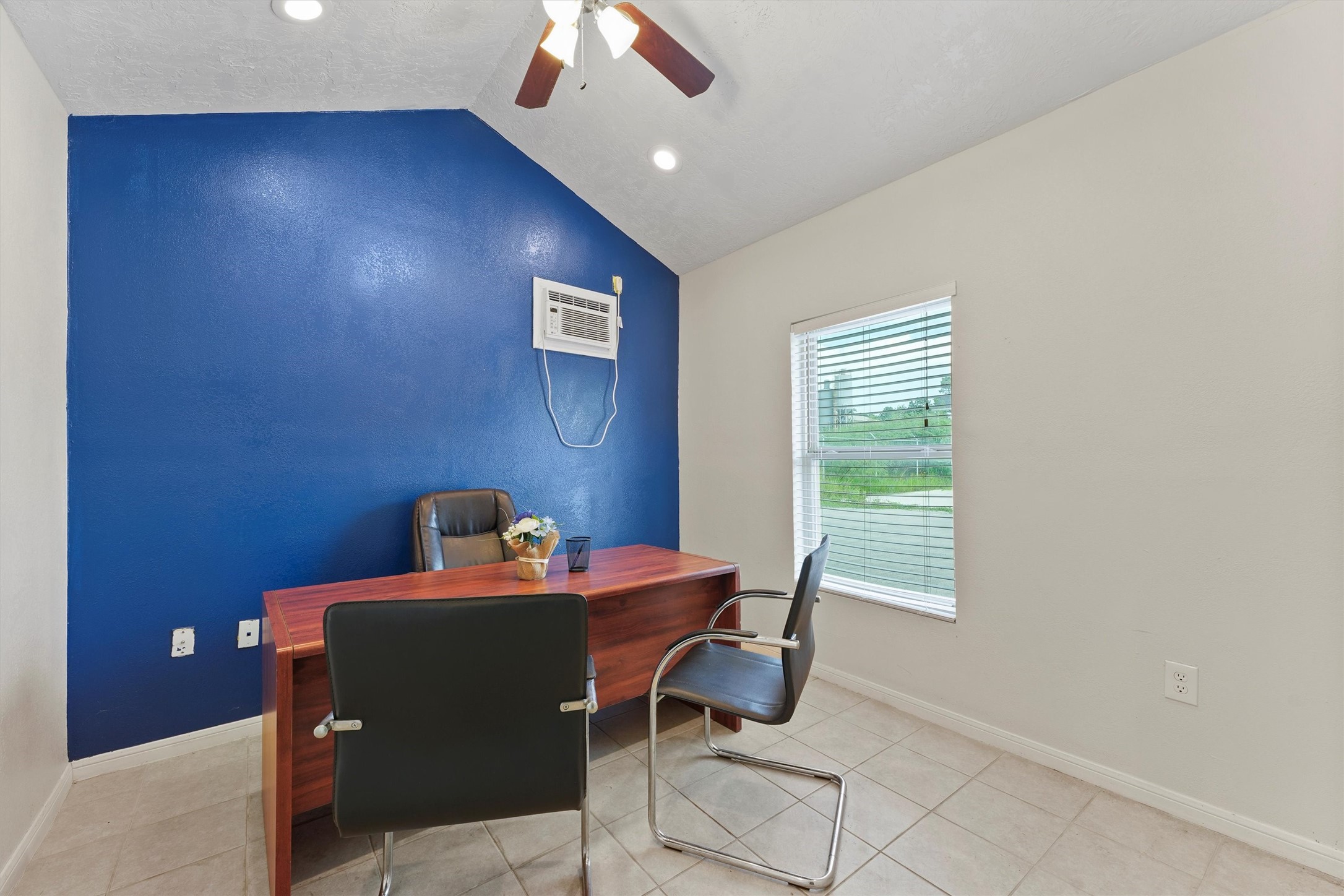 6455 Cunningham Road Houston, TX 77041 - Photo 12 of 30